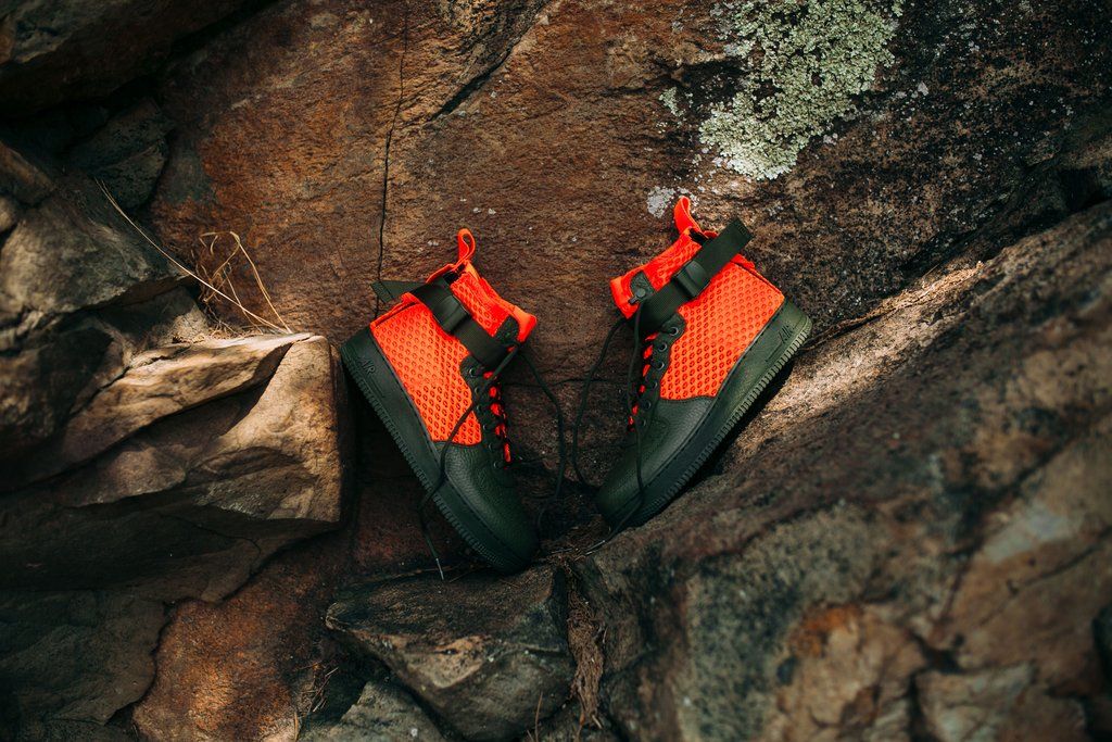 【リーク】NIKE SF AF1 MID QS CARGO KHAKI/TOTAL CRIMSON-CARGO KHAKI 2枚目