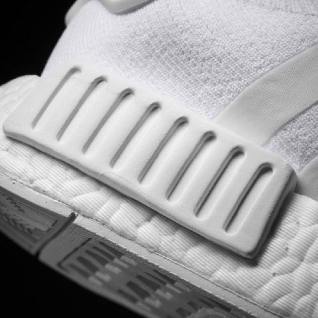 アディダス NMD_R1 プライムニット トリプルブラック/トリプルホワイト 10枚目