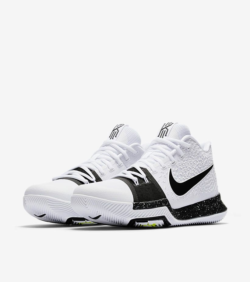 ナイキ カイリー 3TB ホワイト/ブラック 3枚目