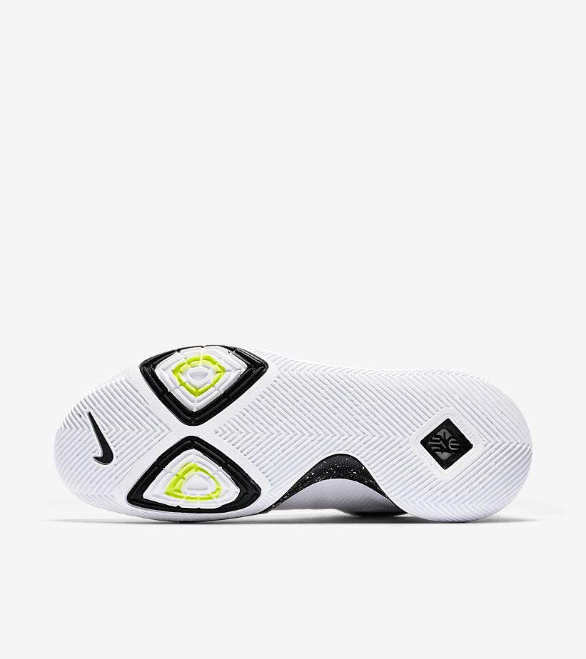 ナイキ カイリー 3TB ホワイト/ブラック 6枚目