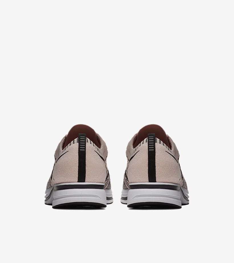 ナイキ フライニット トレーナー 2色展開 12枚目