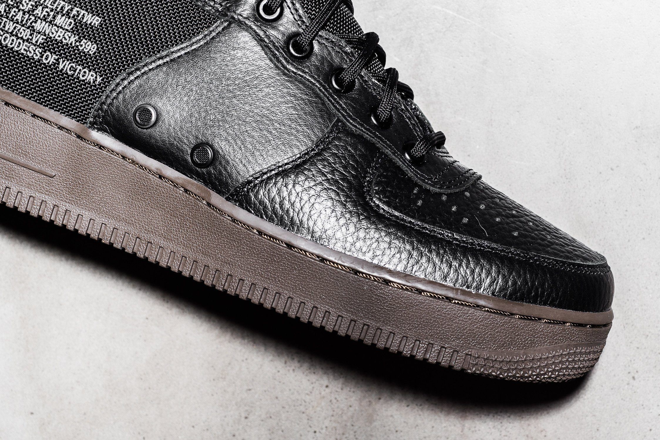 ナイキ スペシャル フィールド エアフォース1 MID ダークヘーゼル 5枚目