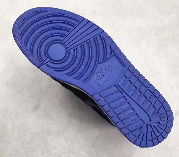 ナイキ エアジョーダン1 フライニット ロイヤル 5枚目