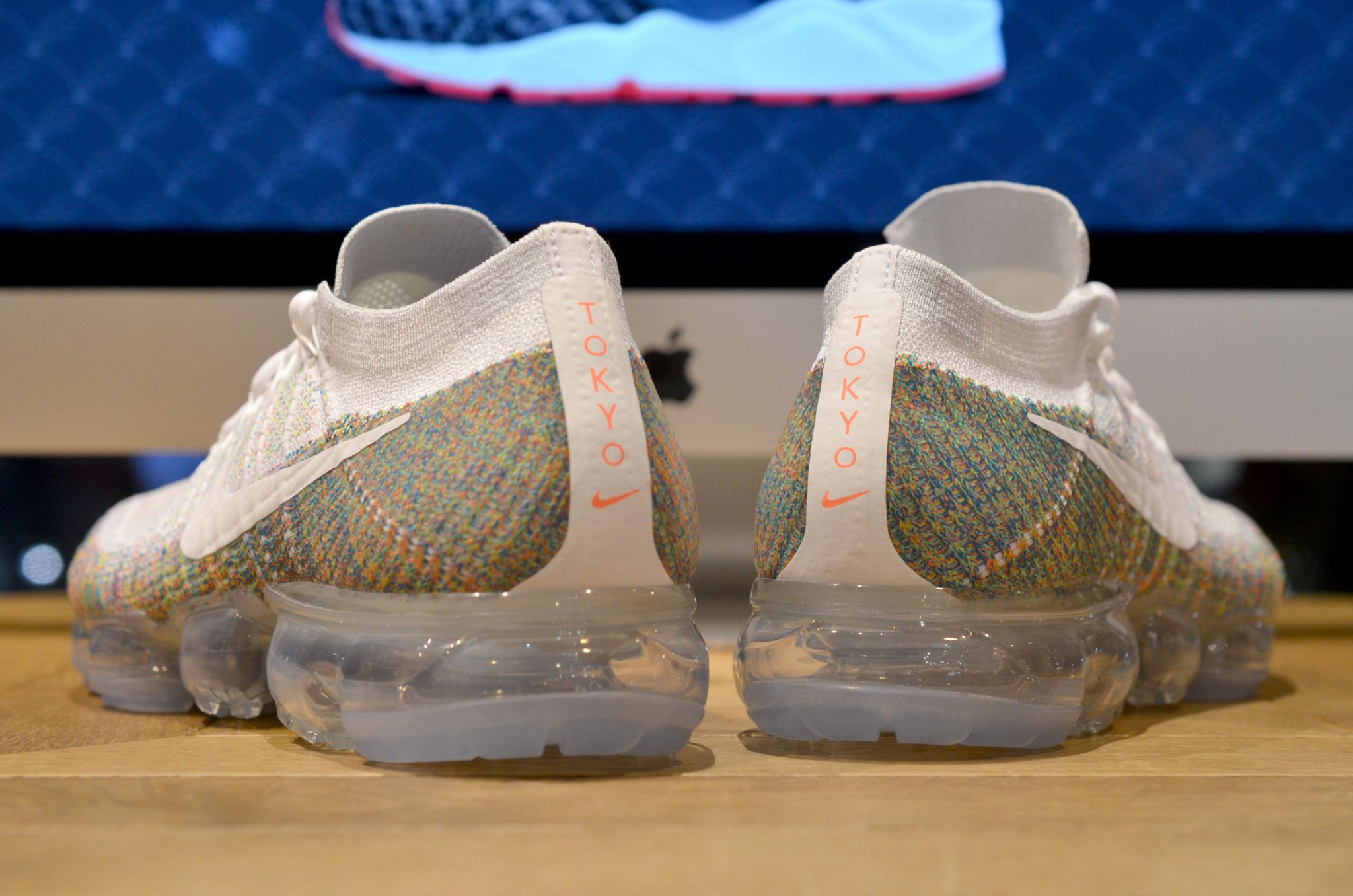 ナイキ ID エアヴェイパーマックス Tokyo ホワイト×マルチカラー 9枚目