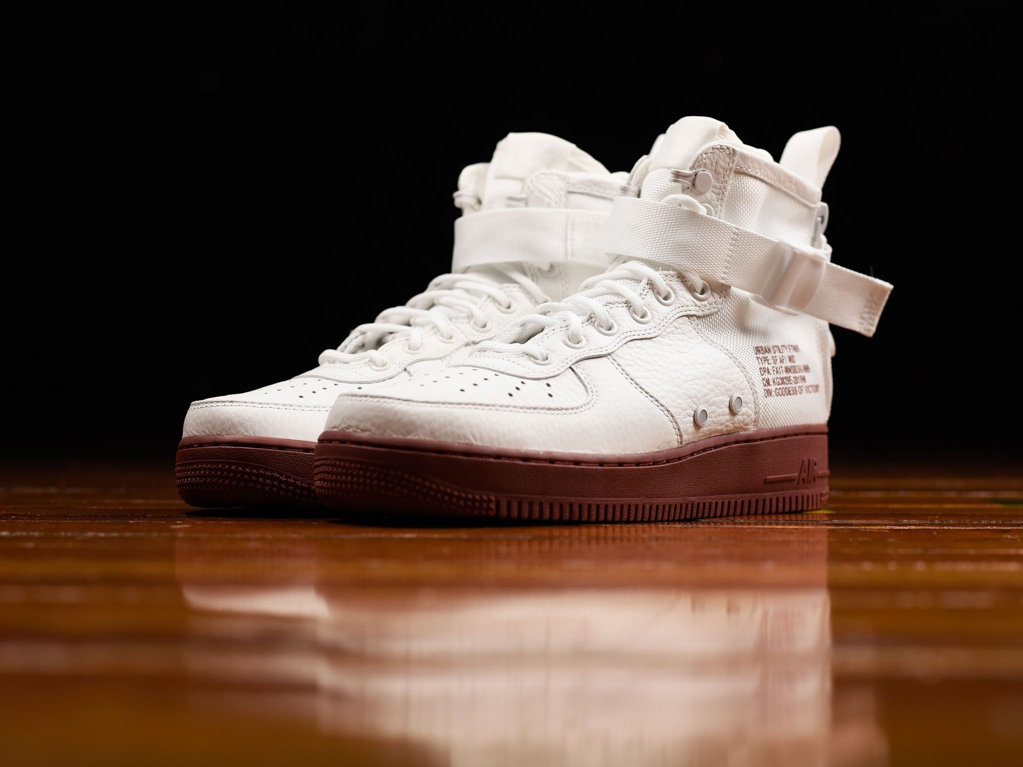 【リーク】NIKE SF-AF1 MID URBAN UTILITY MARS STONE 2枚目