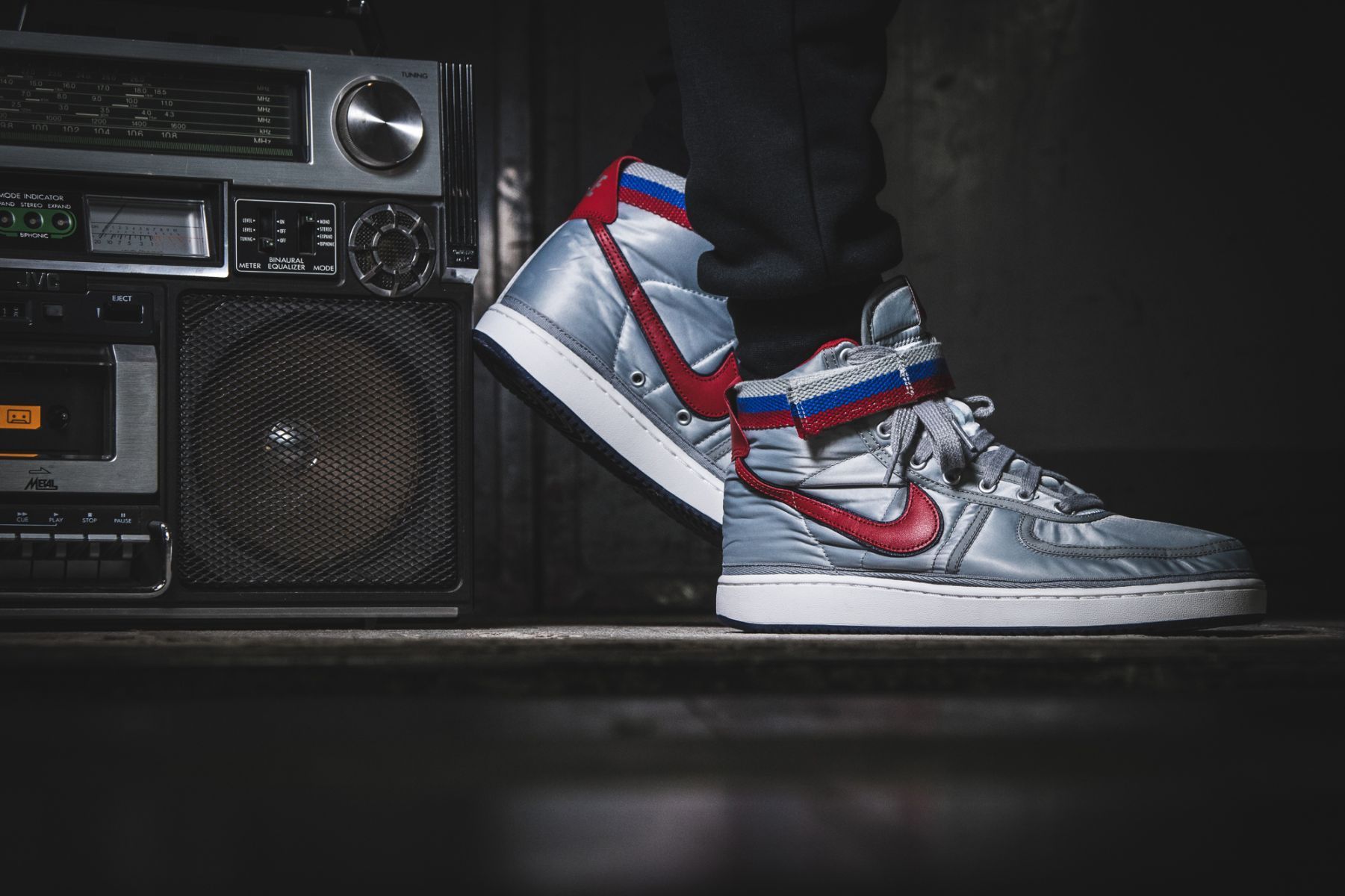 ナイキ ヴァンダル ハイ シュプリーム メタリック シルバー 2枚目