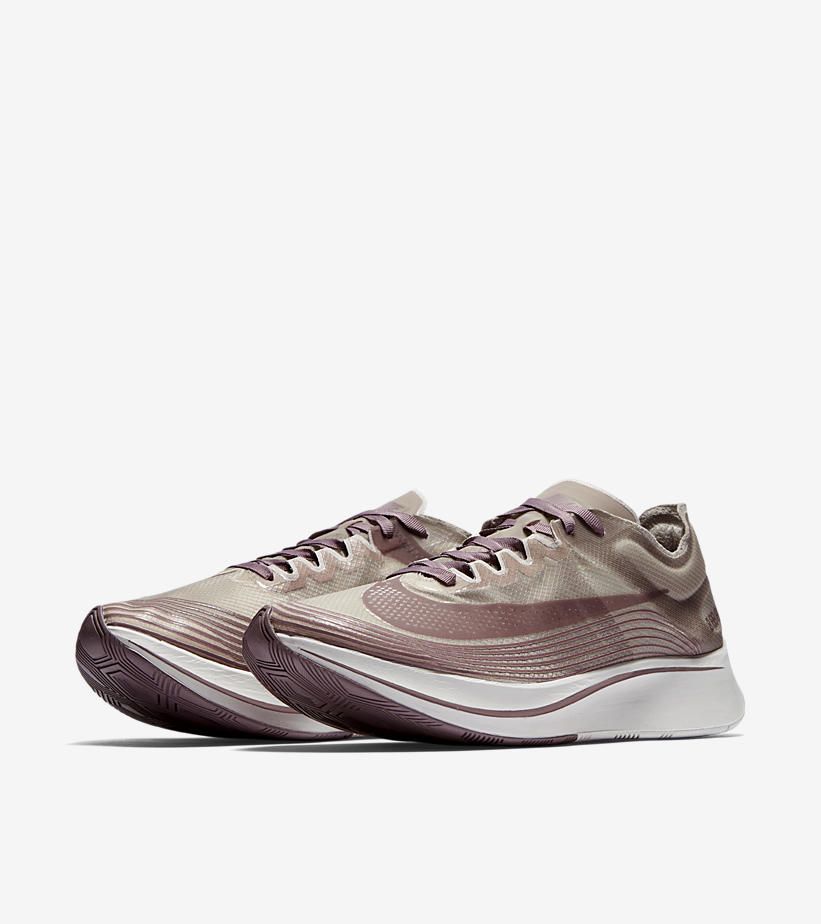 ナイキ ズームフライ セレブレイト ザ チェイス ダークグレー/オブシディアン 3枚目