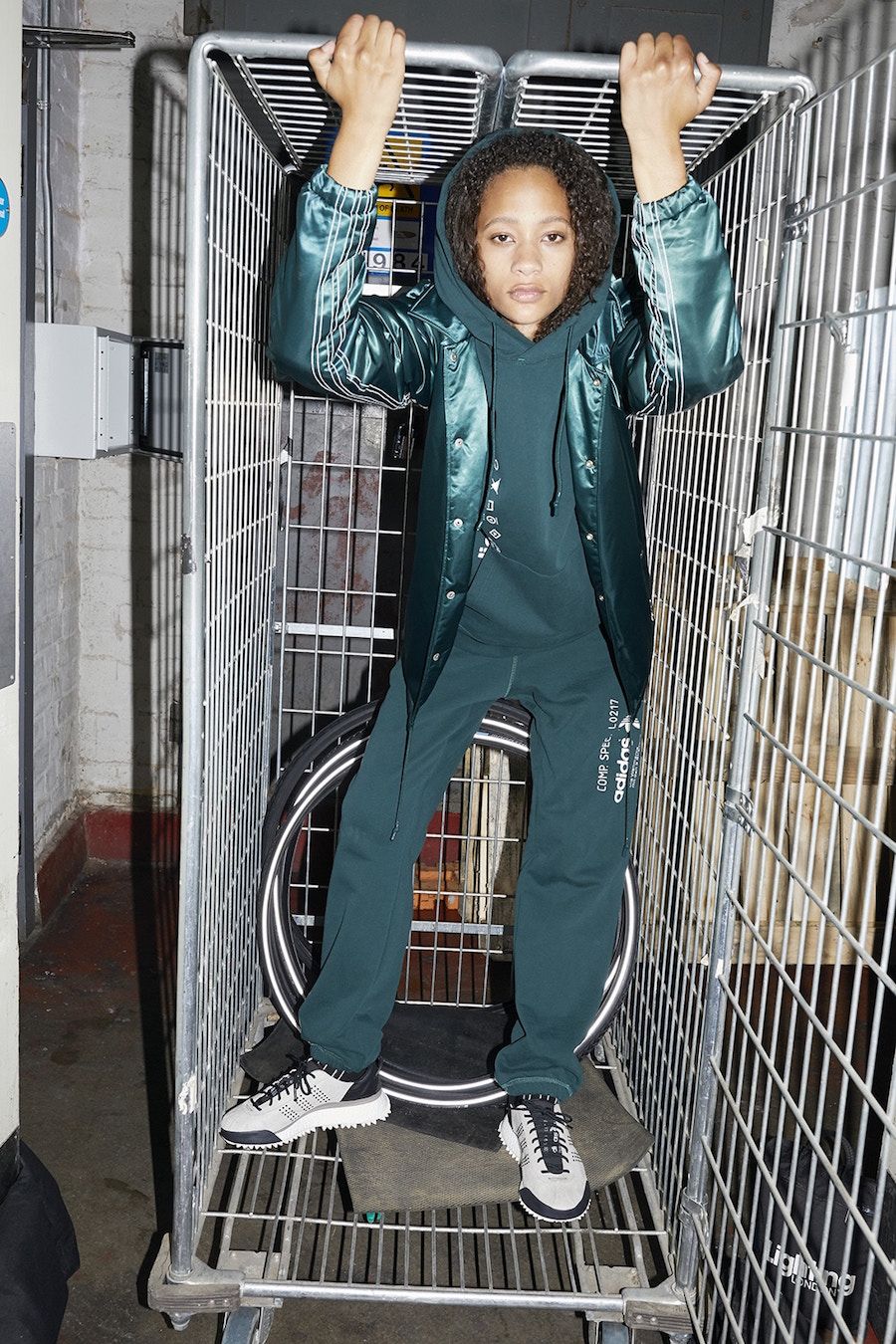 アディダス オリジナルス by アレキサンダー・ワン シーズン2 ドロップ3 13枚目