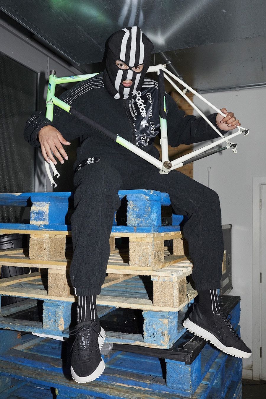 アディダス オリジナルス by アレキサンダー・ワン シーズン2 ドロップ3 15枚目