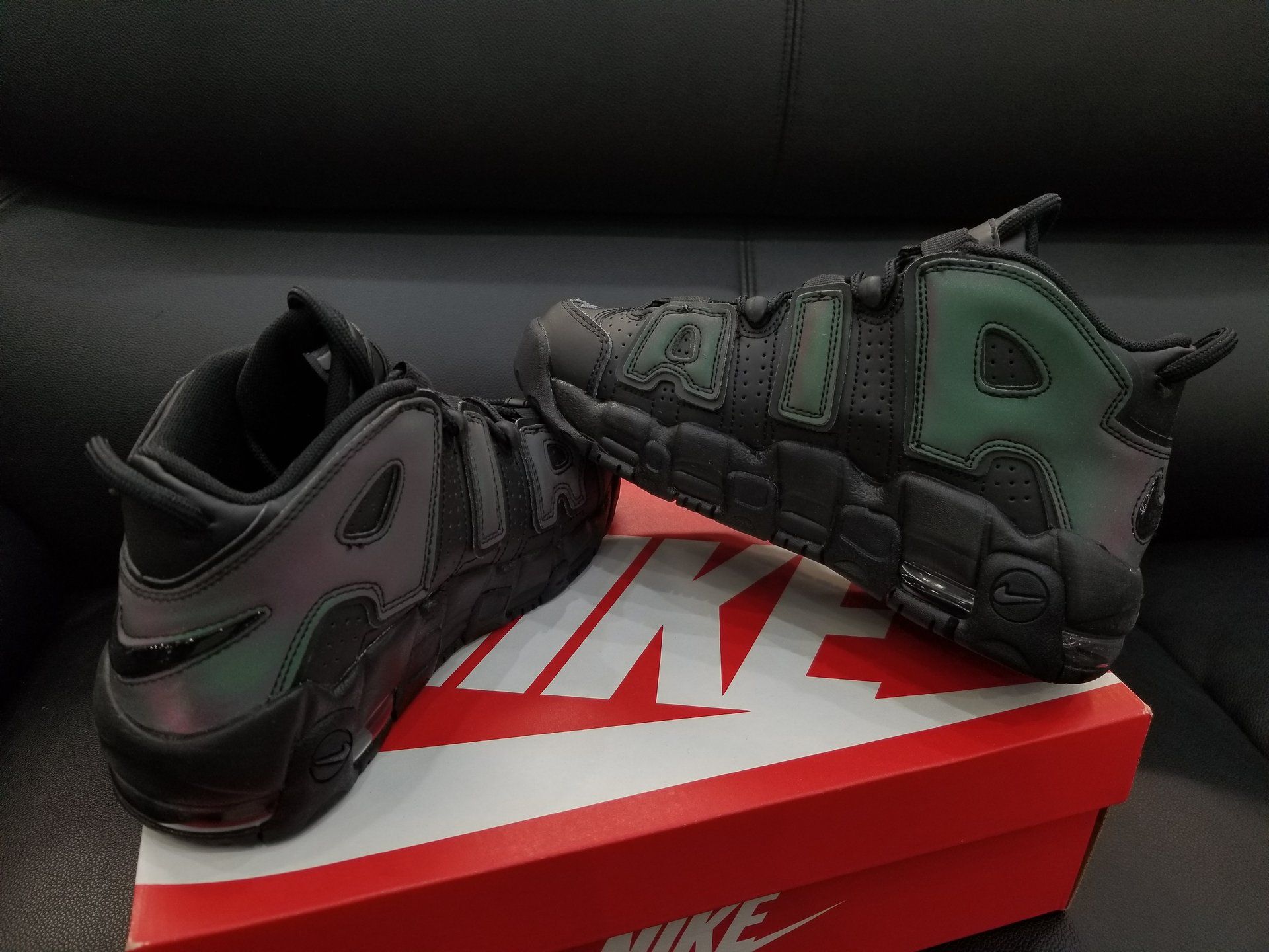 ナイキ エアモアアップテンポ リフレクティブ ブラック 3枚目