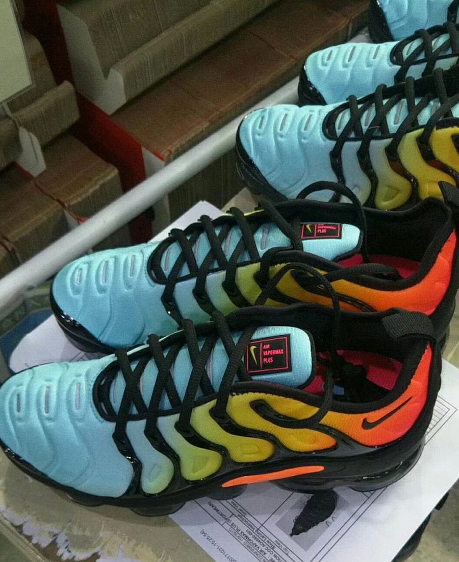 ナイキ エアヴェイパーマックス プラス サンセット 5枚目