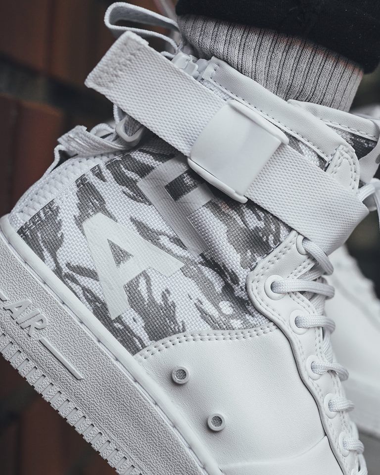 ナイキ スペシャルフィールド エアフォース1 ホワイト カモ ハイ＆ミッド 8枚目