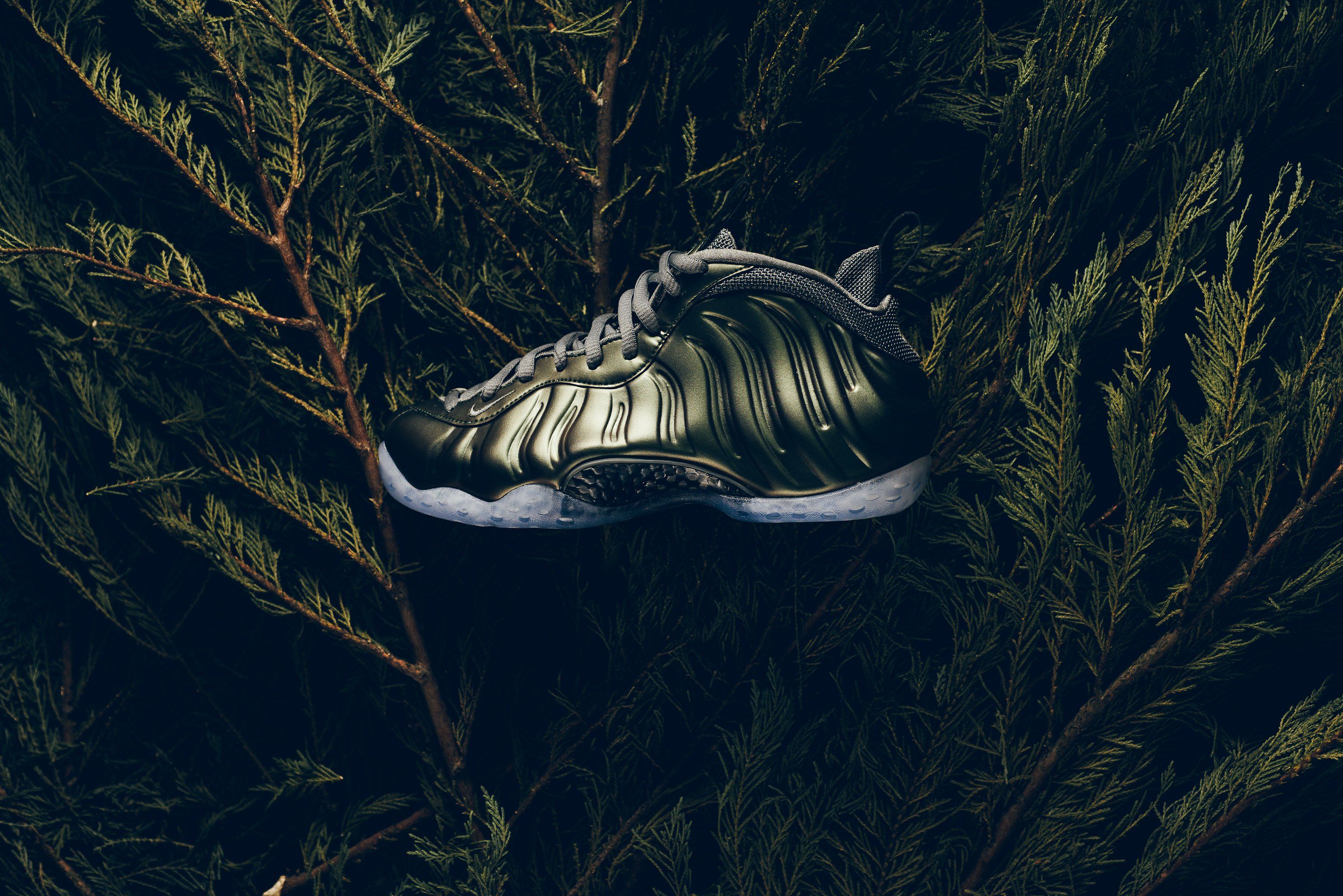 ナイキ エアフォームポジットワン DARK STUCCO 2枚目