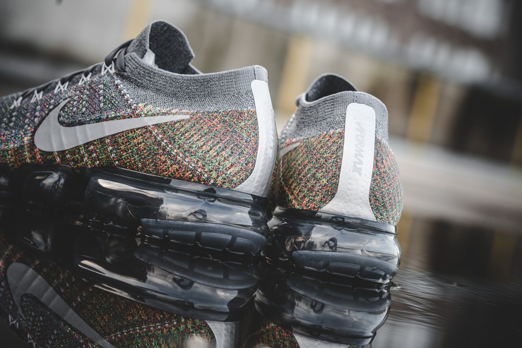 ナイキ エアヴェイパーマックス ダークグレー/ハイパーパンチ 5枚目