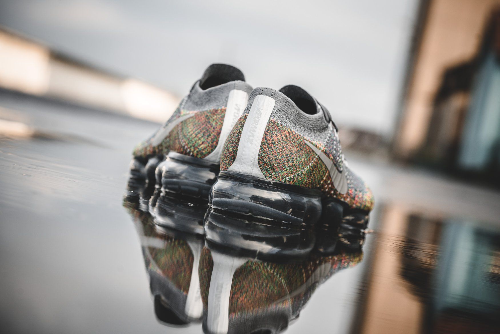 ナイキ エアヴェイパーマックス ダークグレー/ハイパーパンチ 6枚目