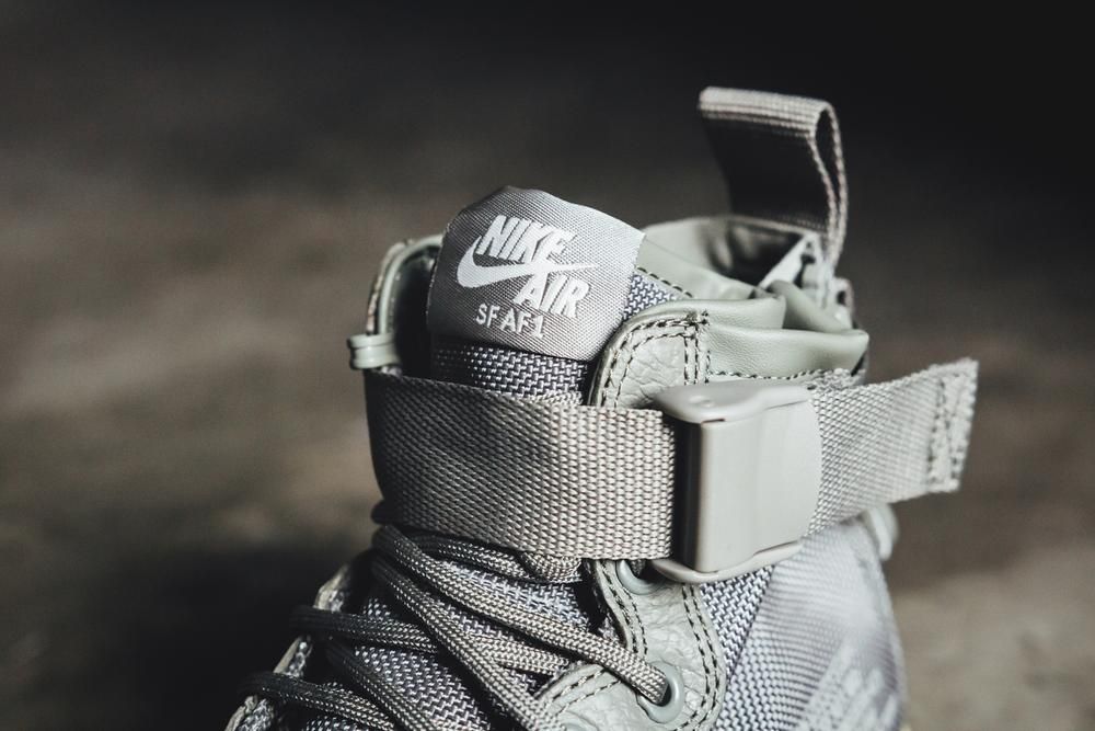 ナイキ ウィメンズ スペシャルフォールド エアフォース1 ミッド ダークスタッコ 3枚目