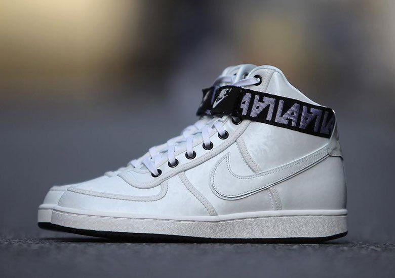 ナイキ ウィメンズ バンダル ハイ スターズ & エンゼルス 全2色 2枚目