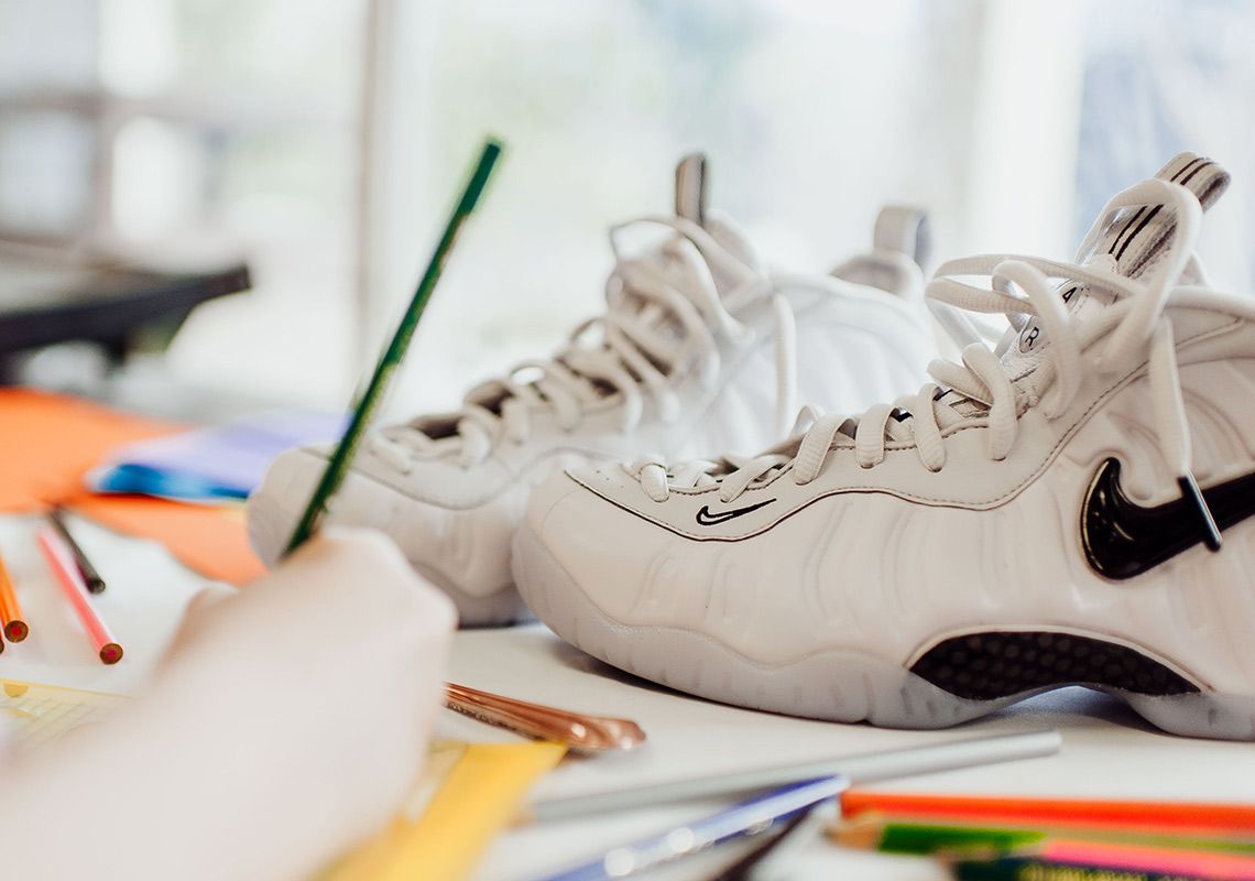 ナイキ エアフォームポジットプロ スウッシュ フレーバーズ 3枚目