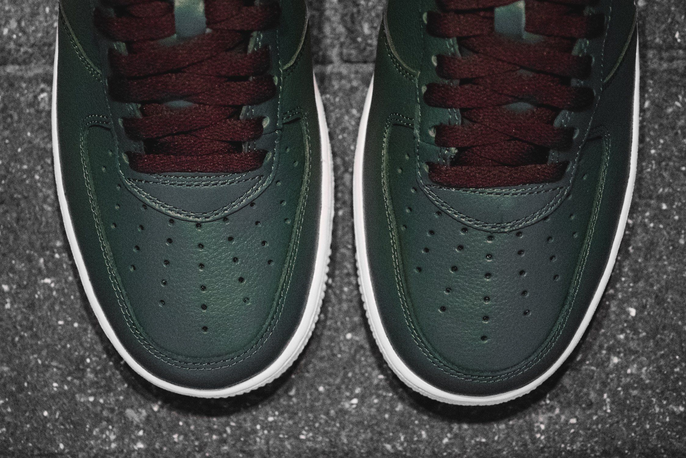 【スニダンで購入可】NIKE AIR FORCE 1 LOW RETRO HONG KONG 6枚目