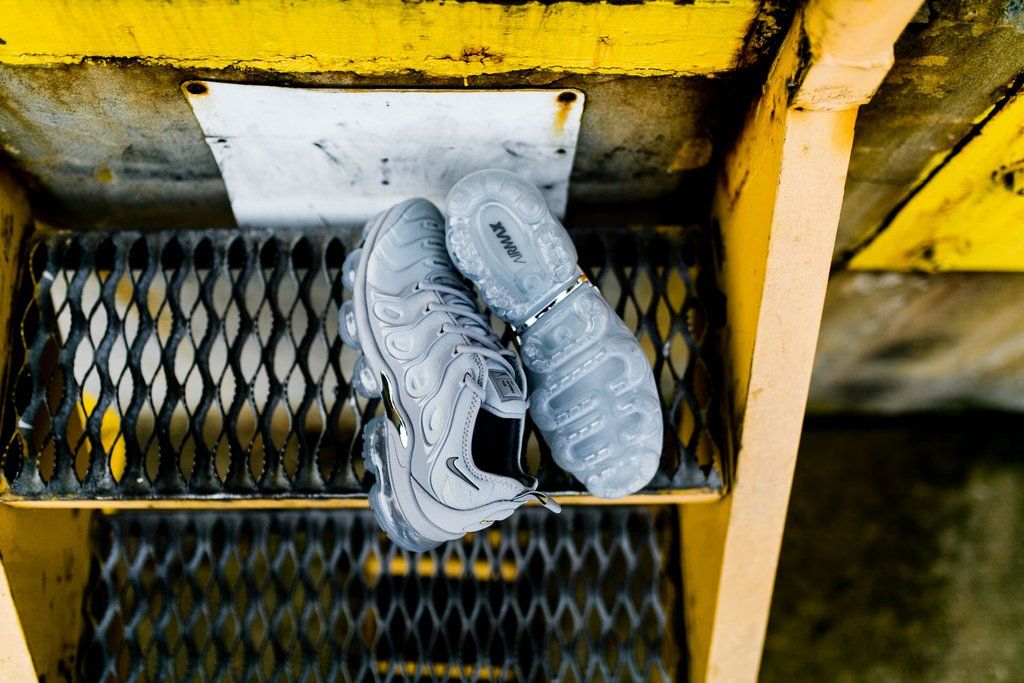 ナイキ エアヴェイパーマックスプラス ウルフグレー 3枚目