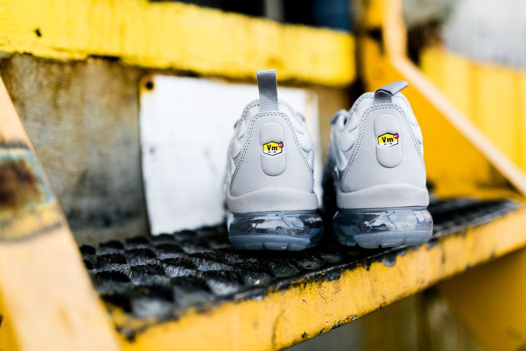 ナイキ エアヴェイパーマックスプラス ウルフグレー 5枚目