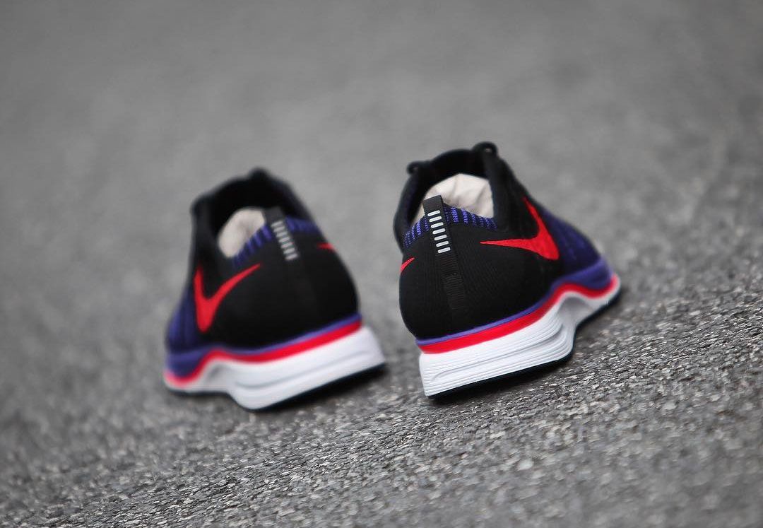 ナイキ フライニット トレーナー スムース スタイル 3枚目