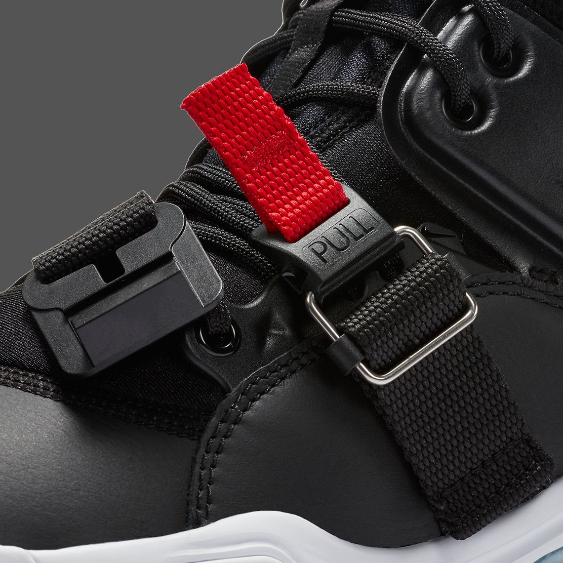 【スニダンで購入可】NIKE AIR FORCE 270 BLACK/WHITE 6枚目