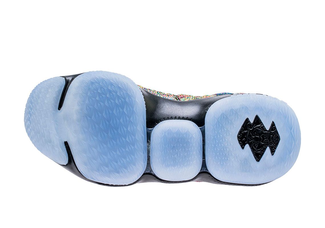 ナイキ レブロン15 マルチカラー/ブラック 6枚目