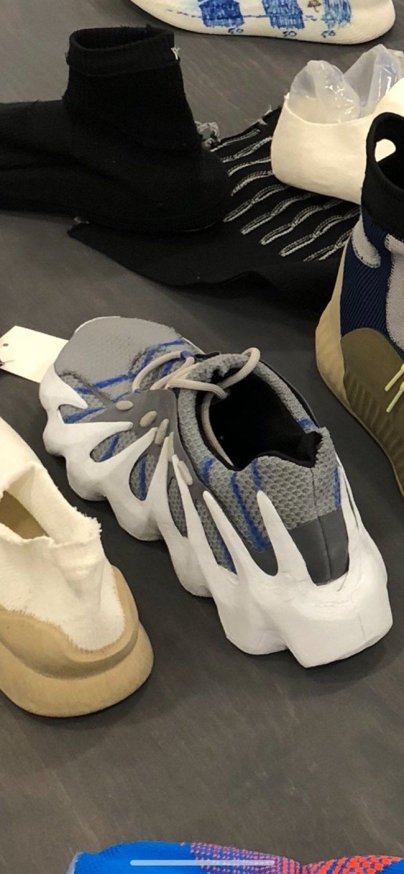 未発売のYEEZYモデルをカニエ・ウエストが突如ツイート 4枚目