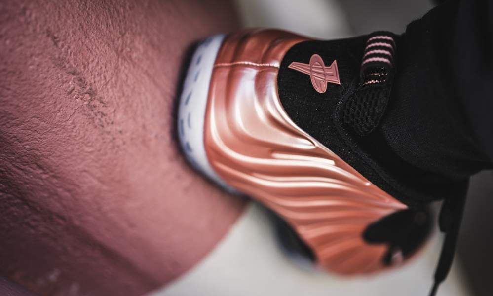 ナイキ エアフォームポジット エレメンタルローズ 3枚目