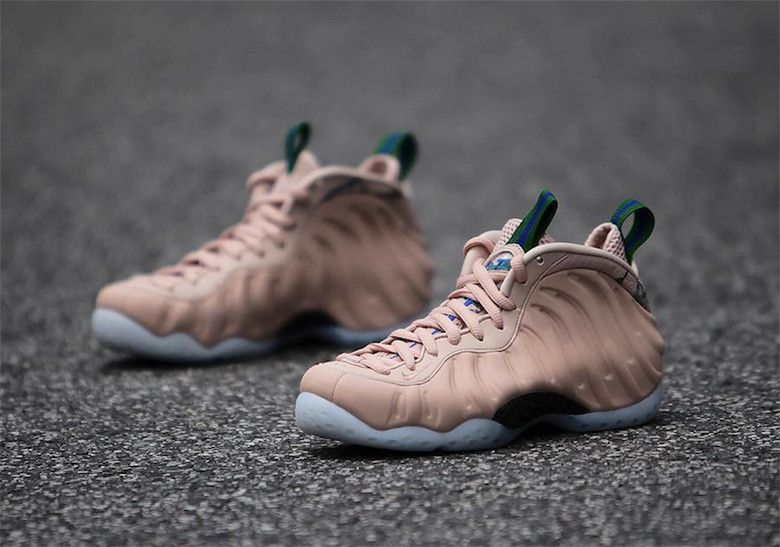 ナイキ エアフォームポジットワン パーティクル ベージュ 3枚目