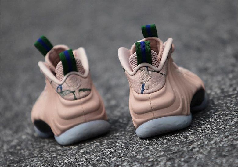 ナイキ エアフォームポジットワン パーティクル ベージュ 6枚目