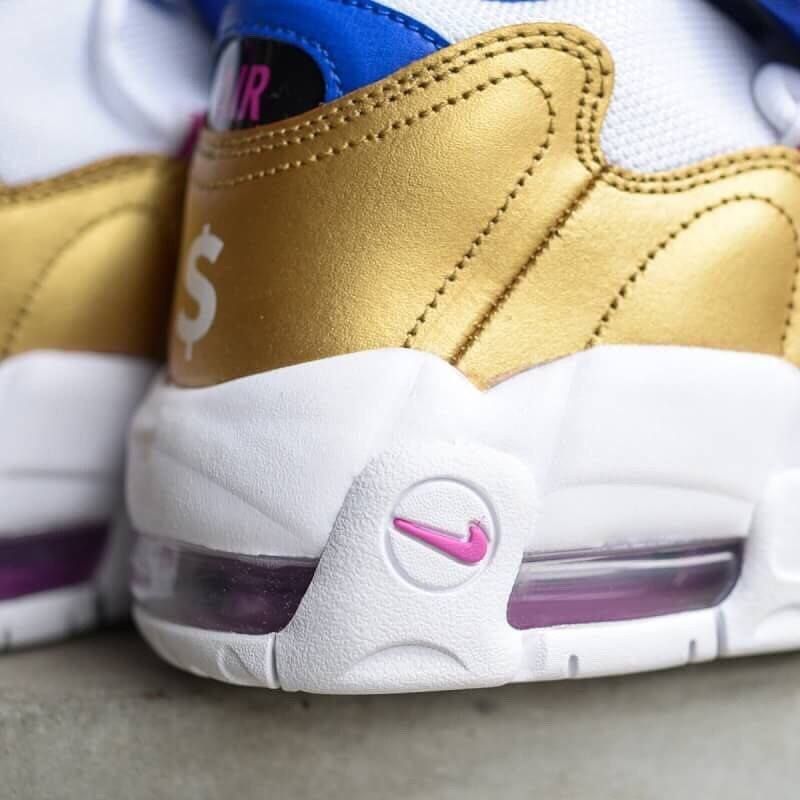 ナイキ エアモアマネー ホワイト/メタリックゴールド 3枚目