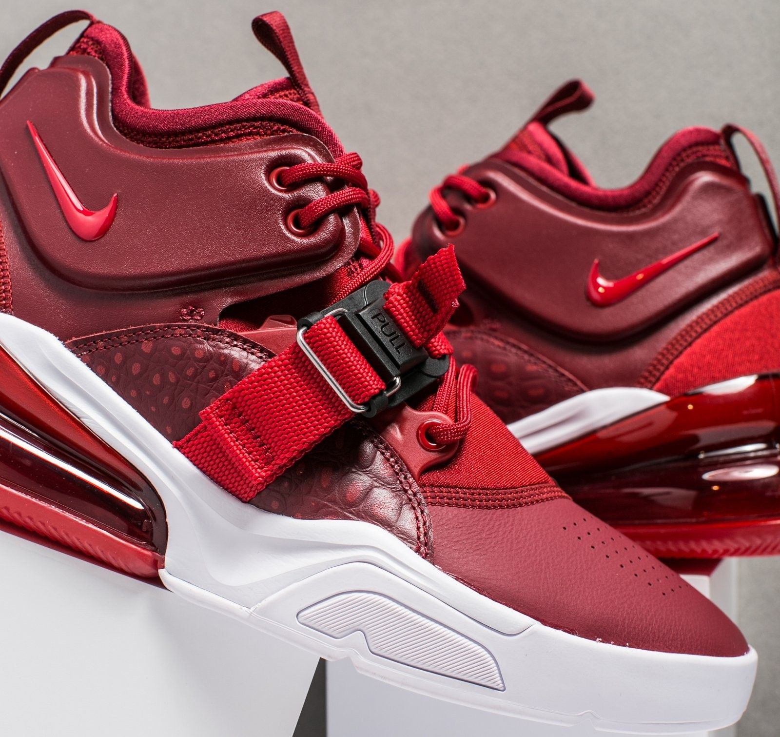 【販売リンクあり】NIKE AIR FORCE 270 TEAM RED 3枚目
