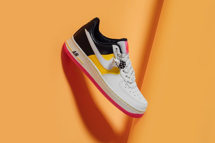 【スニダンで購入可】NIKE AIR FORCE 1 MOTO