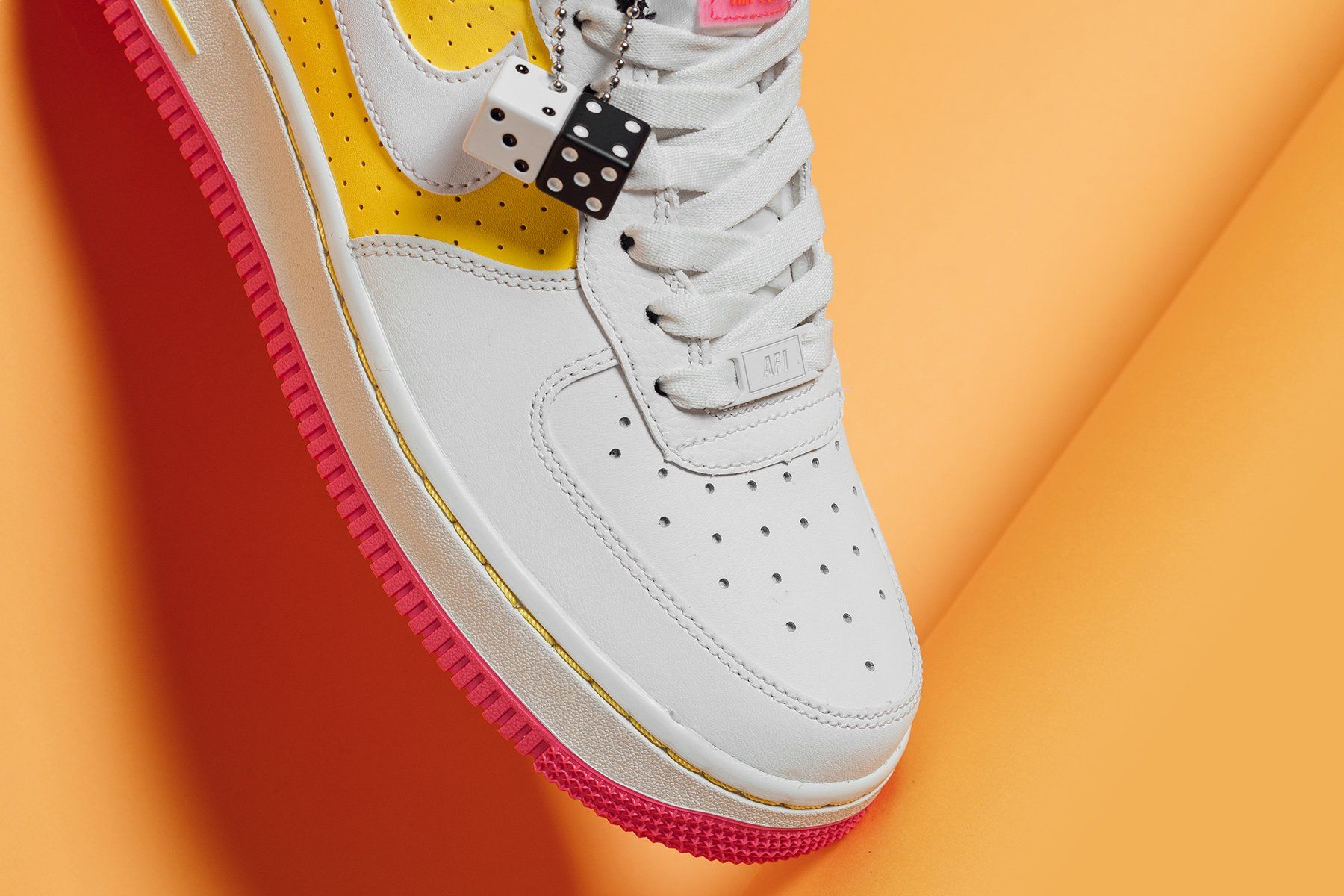 【スニダンで購入可】NIKE AIR FORCE 1 MOTO 5枚目