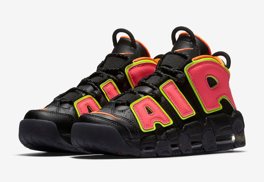 ナイキ ウィメンズ エアモアアップテンポ "ホットパンチ" 3枚目