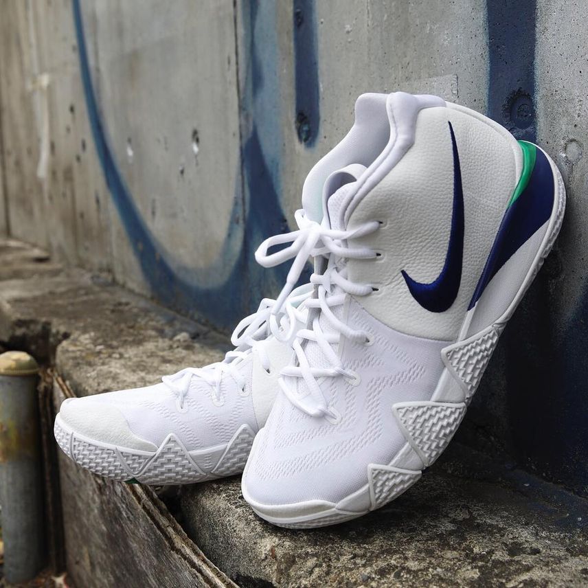NIKEナイキKYRIE4UncleDrewカイリー4アンクルドリュー白26.5 NIKE NIKEナイキKYRIE4UncleDrewカイリー4アンクルドリュー白26.5 NIKE