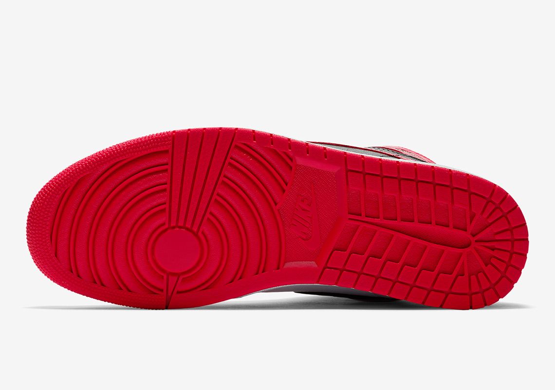 ナイキ エアジョーダン1 レトロ オマージュ・トゥ・ホーム 6枚目