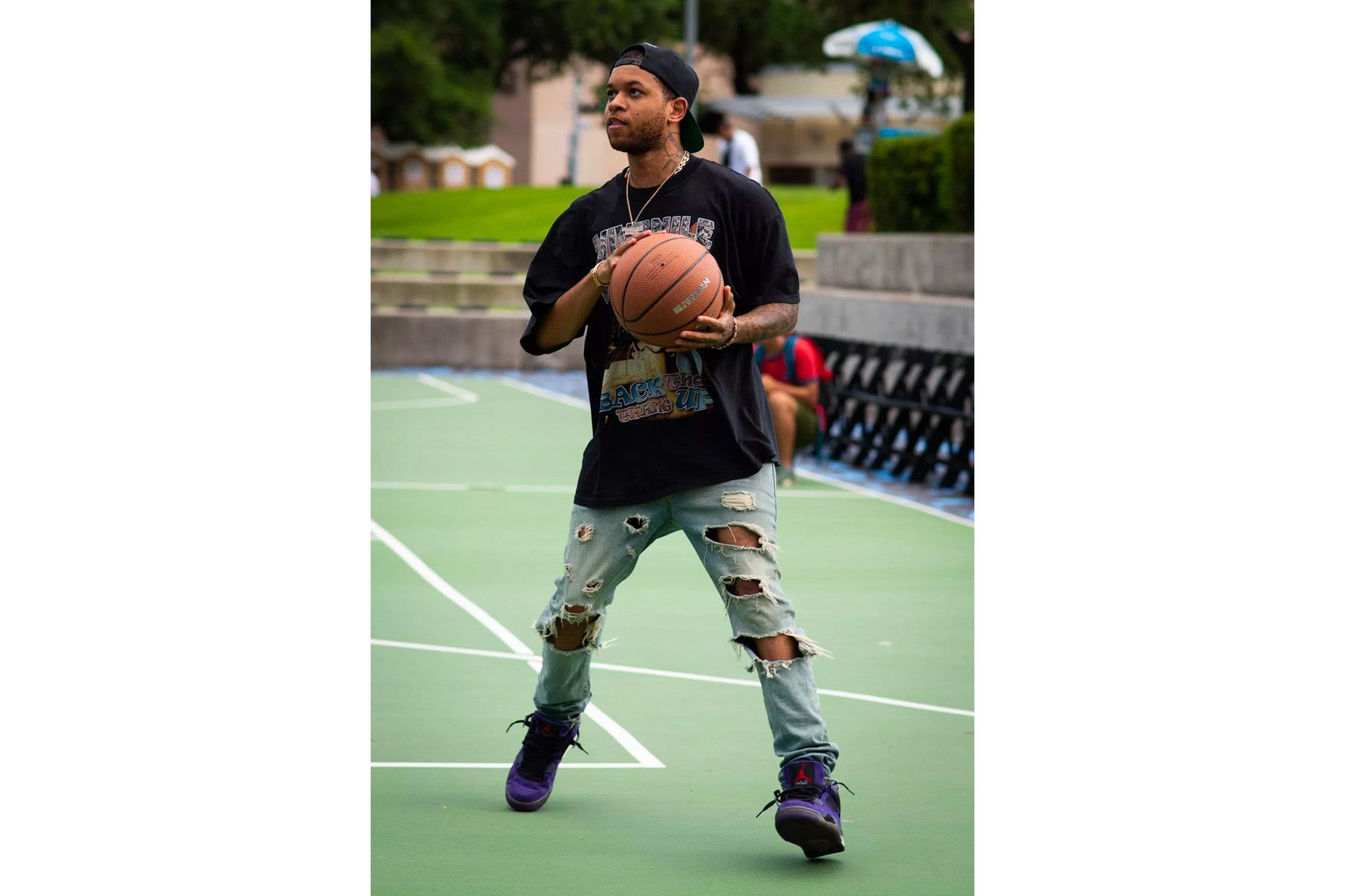 【リーク】TRAVIS SCOTT × NIKE AIR JORDAN 4 PURPLE 抽選/定価/販売店舗まとめ 6枚目