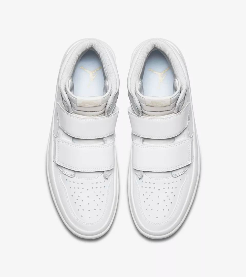 ナイキ エアジョーダン1 レトロ ハイ ダブル ストラップ サミット ホワイト/ライト クリーム 4枚目