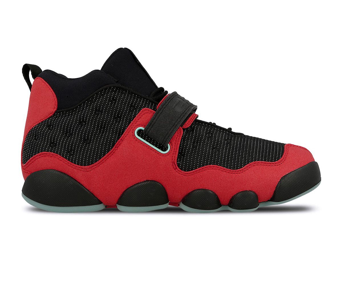 ナイキ エアジョーダン13 ティンカー 2枚目