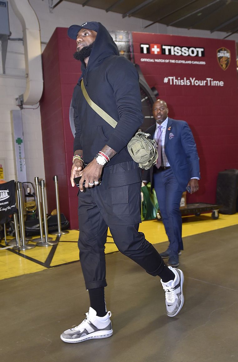 ジョン・エリオット×ナイキ レブロンアイコン  15枚目