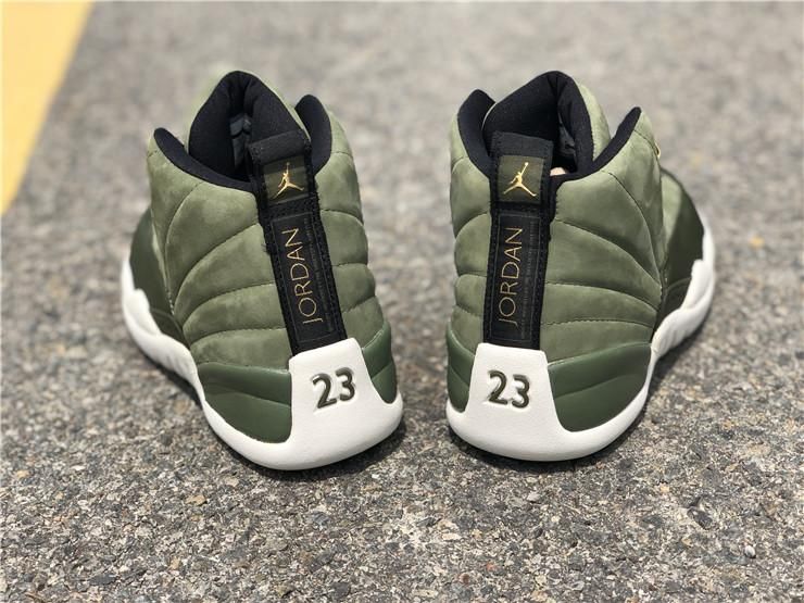 ナイキ エアジョーダン12 オリーブキャンバス 3枚目