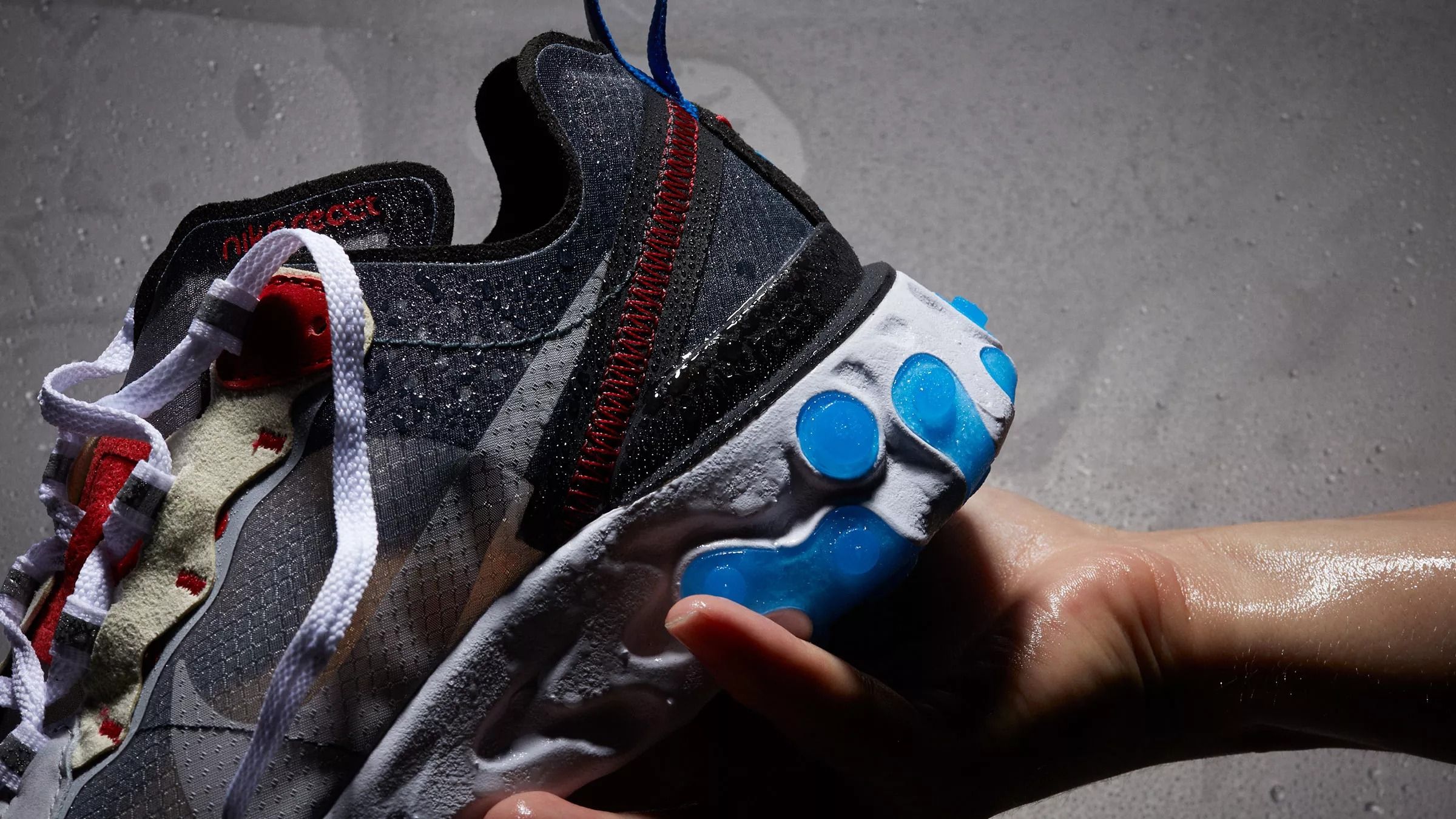 ナイキ リアクトエレメント87 ダークグレー 4枚目