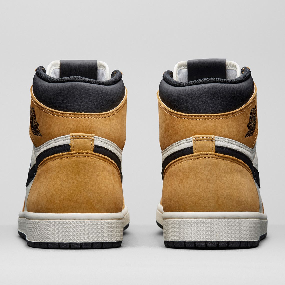 ナイキ エアジョーダン1 レトロ ハイ OG ルーキー オブ ザ イヤー 9枚目