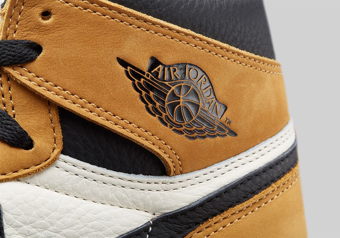 ナイキ エアジョーダン1 レトロ ハイ OG ルーキー オブ ザ イヤー 11枚目