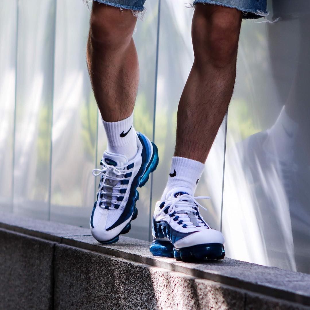 ナイキ エアヴェイパーマックス95 フレンチブルー 2枚目