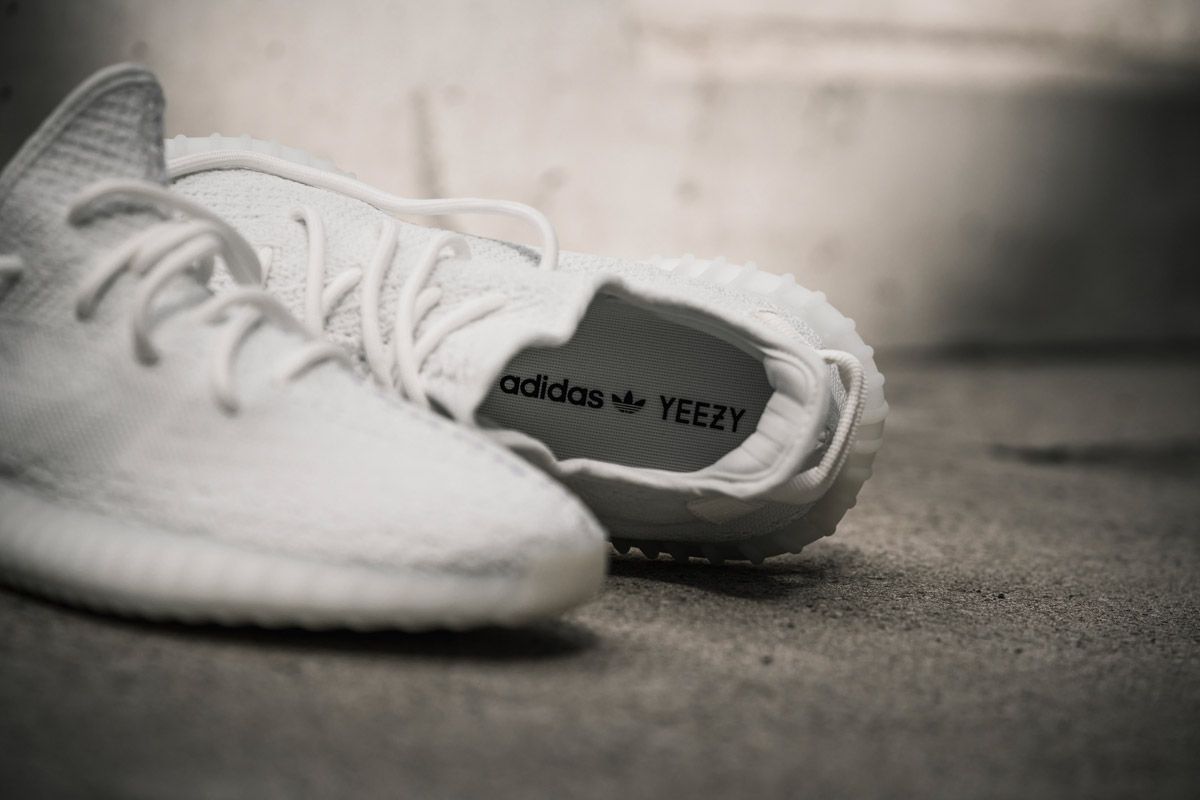 アディダス オリジナルス イージーブースト 350 V2 トリプルホワイト 8枚目