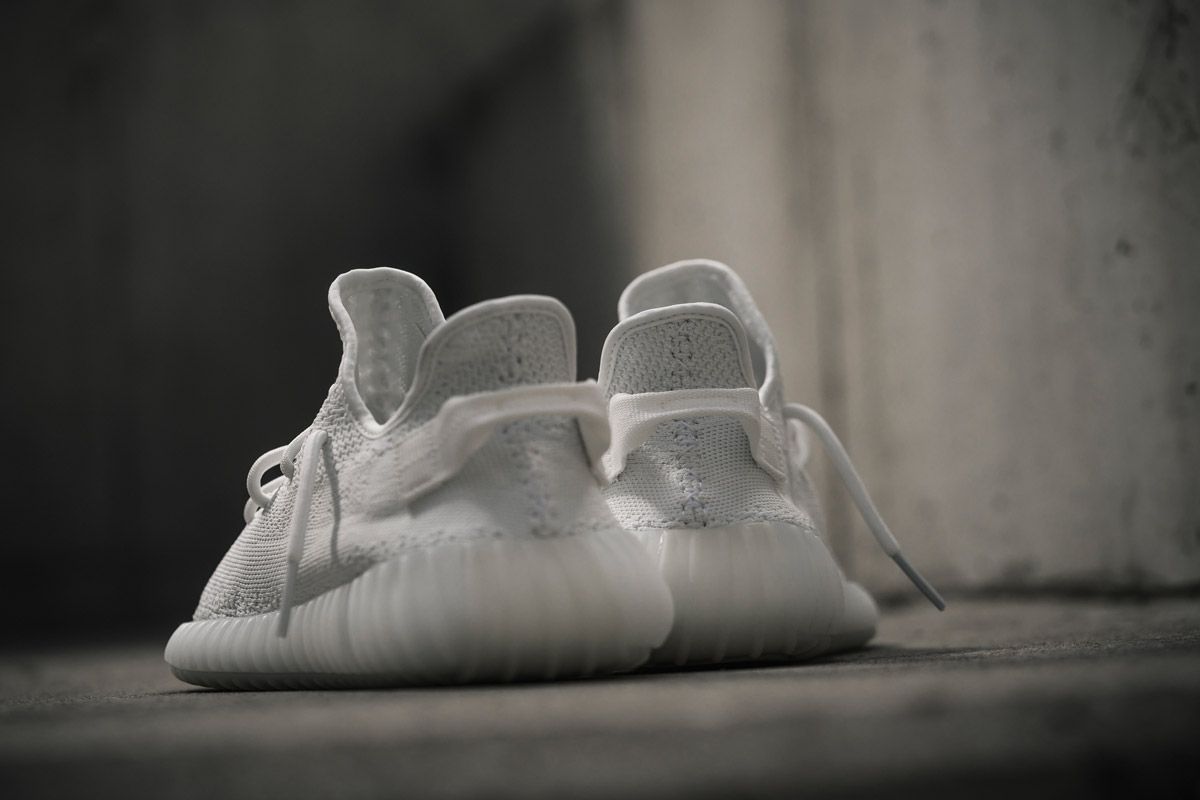 アディダス オリジナルス イージーブースト 350 V2 トリプルホワイト 9枚目